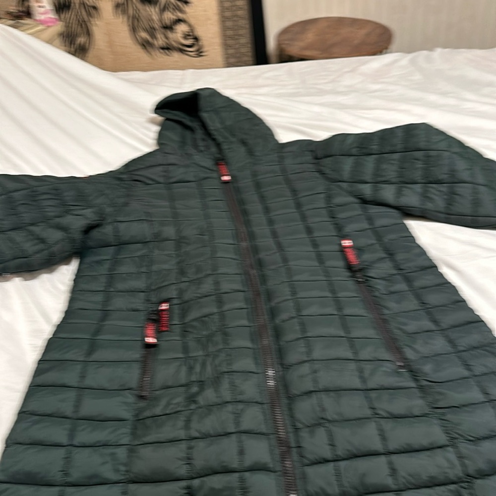Nice, lightweight long puffer jacket